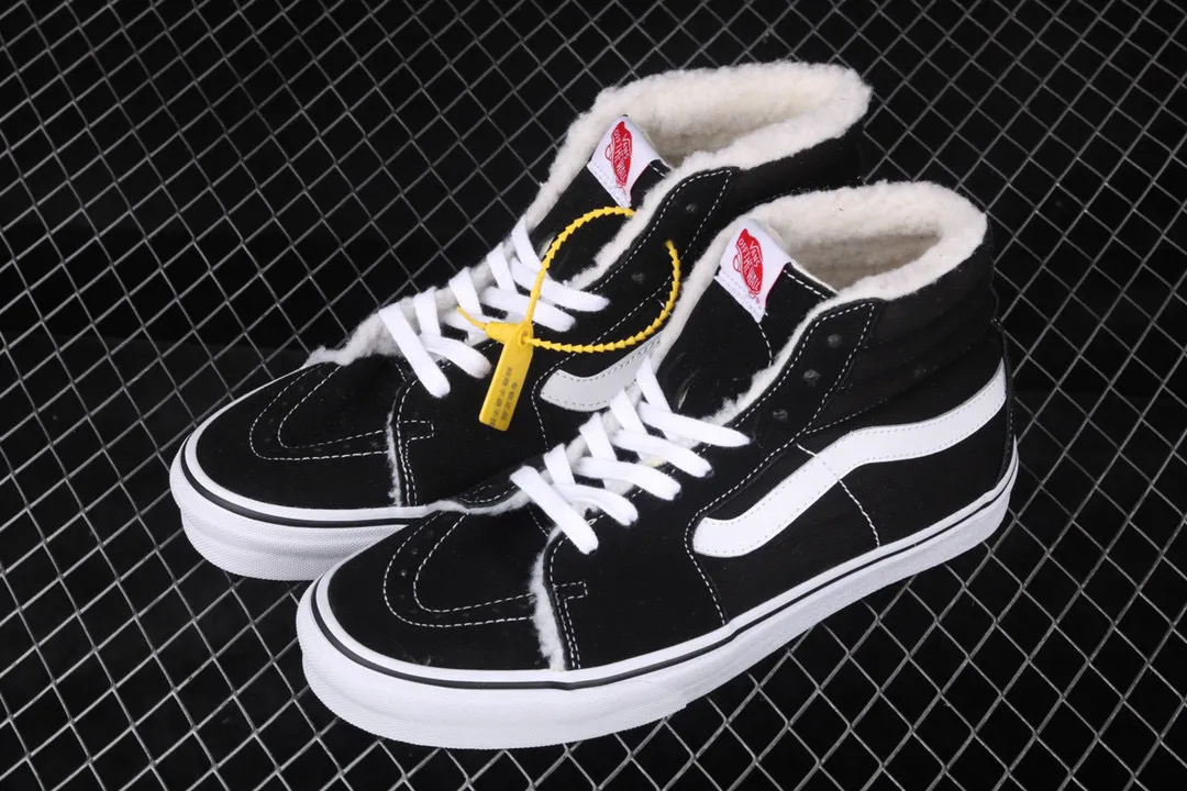 All categories Vans Vans series Vans Hi Vans high-top plus velvet Vans Sk8 Hi Vans classic winter plus velvet high-top casual sneakers VN000D5IB8C